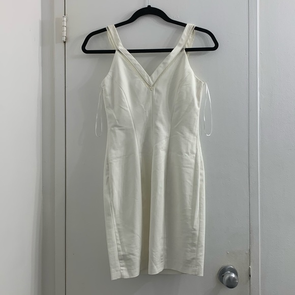 Zara V Neck Dress - Picture 3 of 4